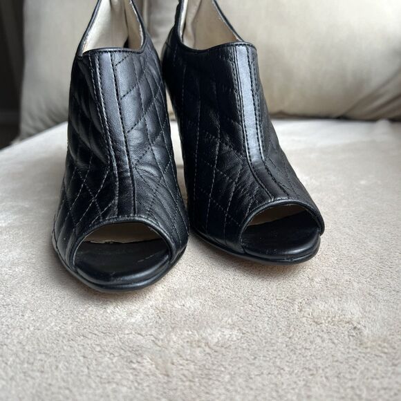 Neiman Marcus Quilted Black Leather High Heel Bootie Women 6 M Peep Toe Back Zip - Picture 8 of 16